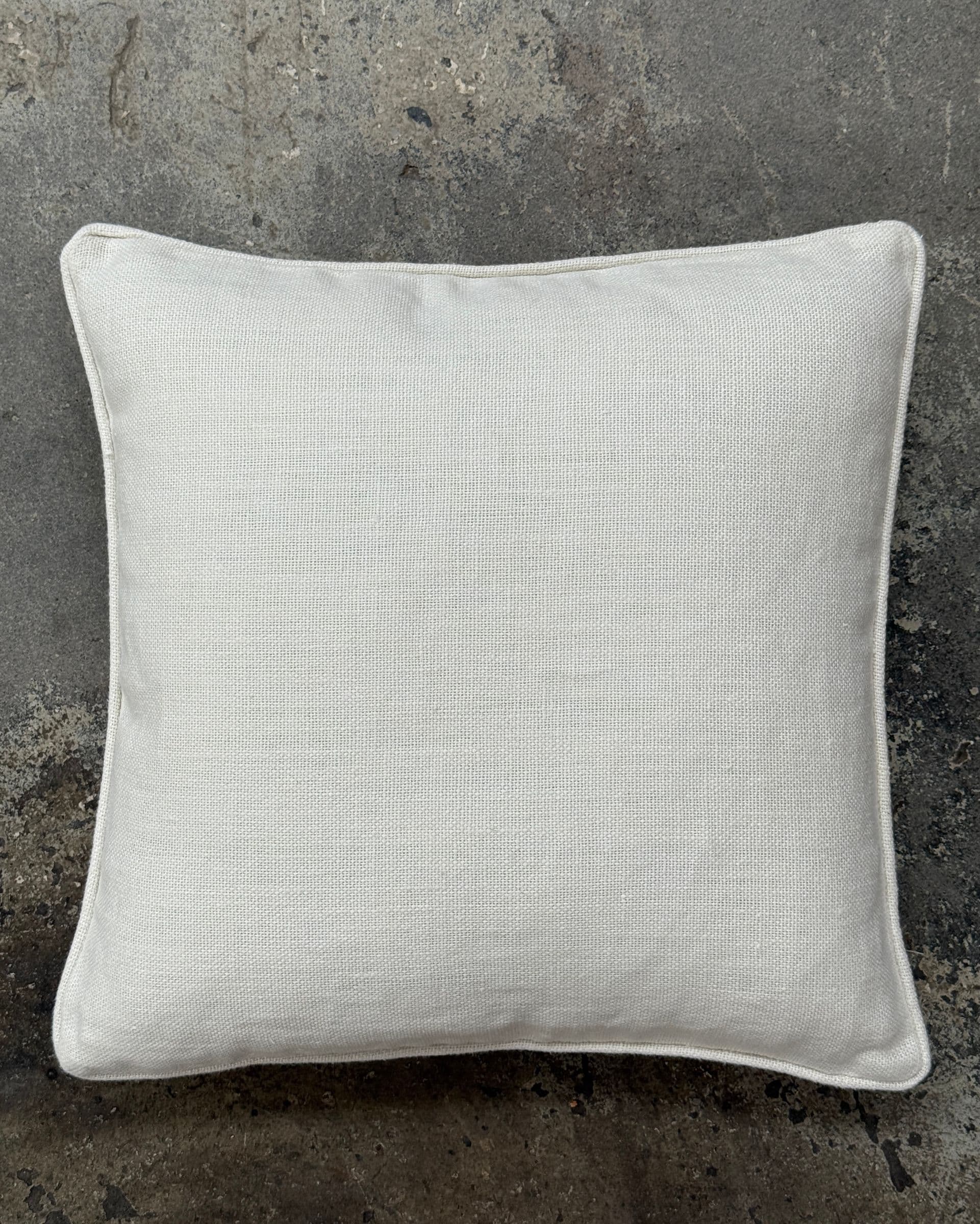 Norell Cushion