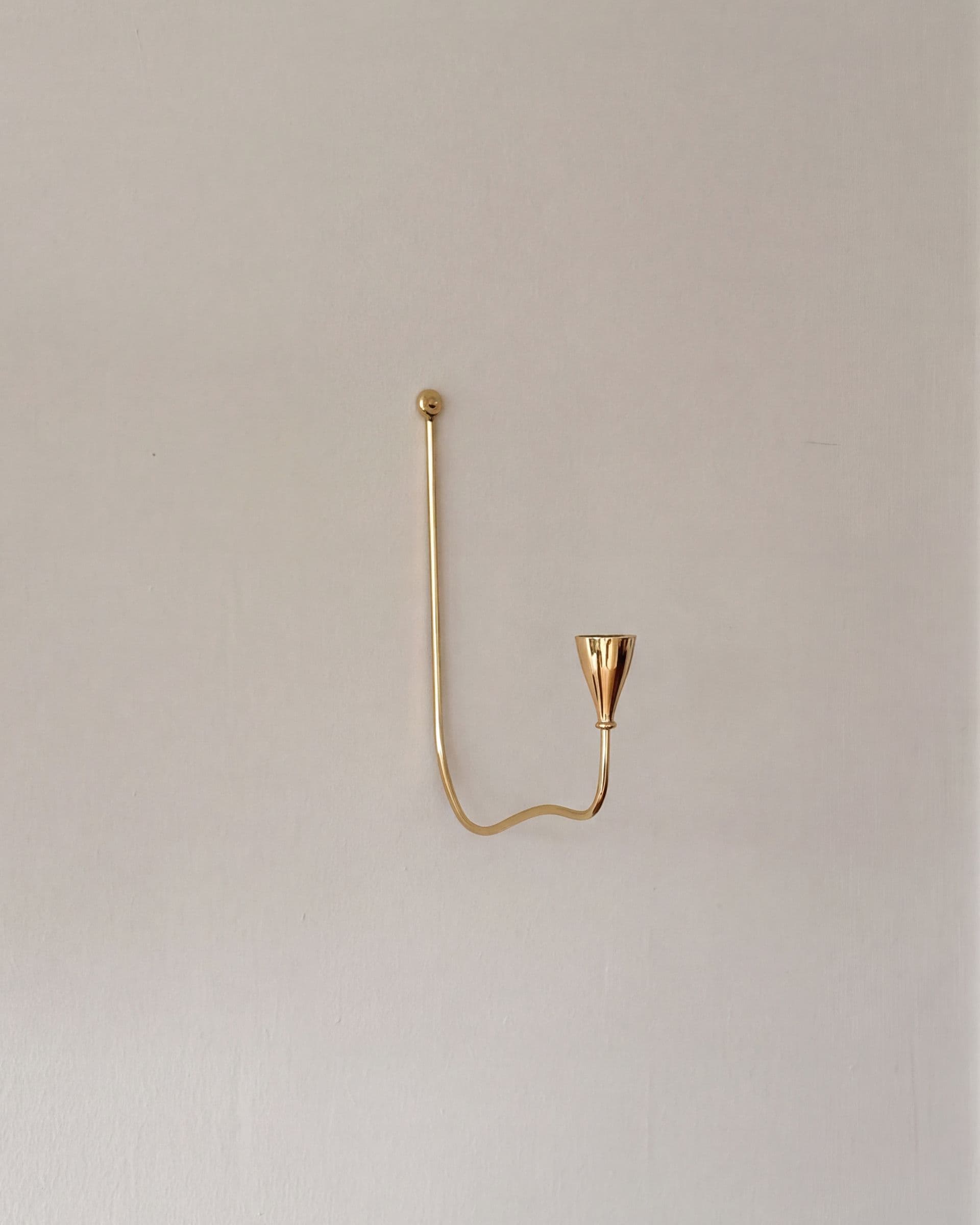 Lupia wall sconce