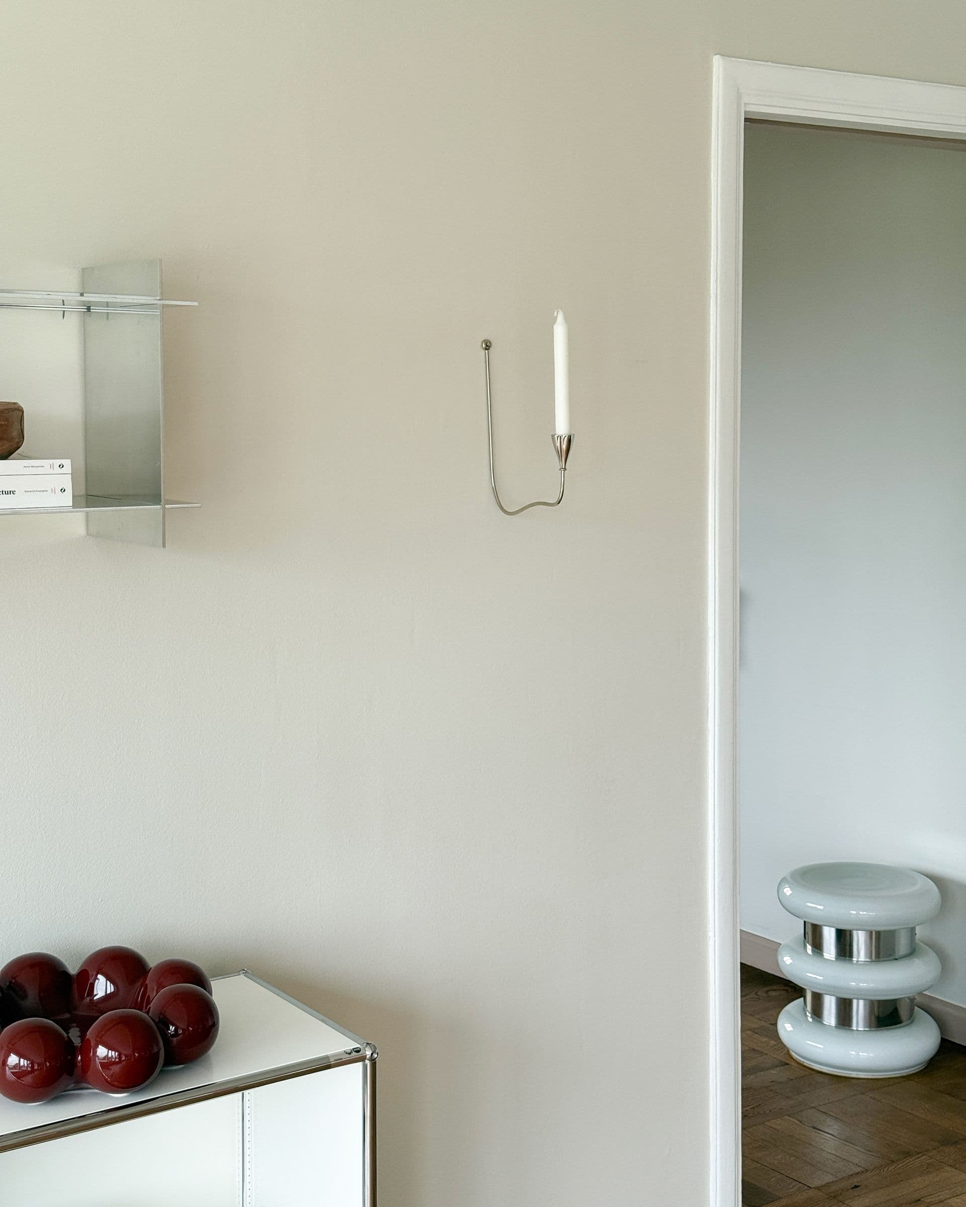 Lupia wall sconce